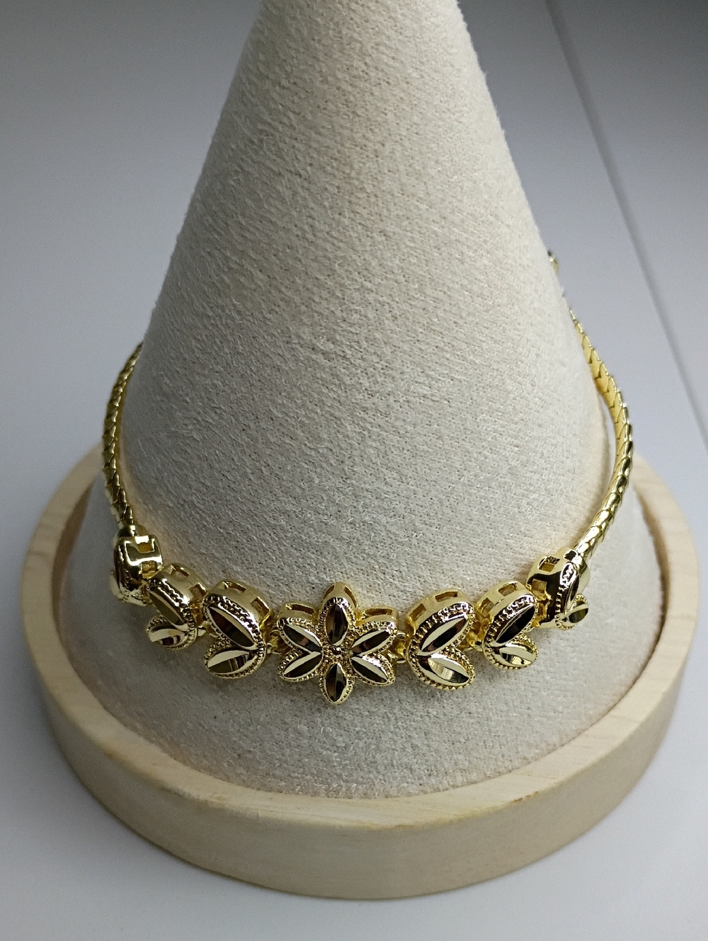 New Gold Plated Floral Bracelet - Women Jewelry